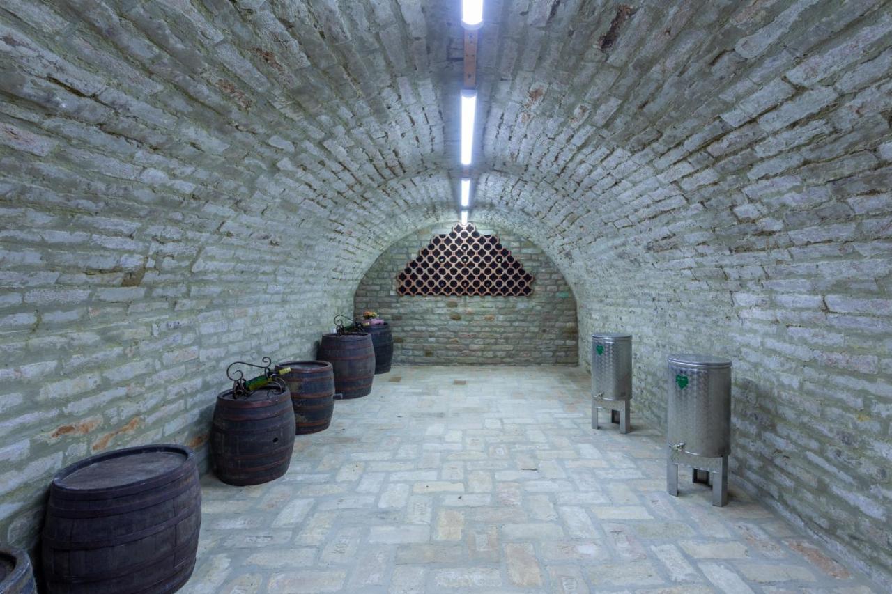 Отель Kuca Za Odmor Baranjski Dvori Zmajevac Экстерьер фото